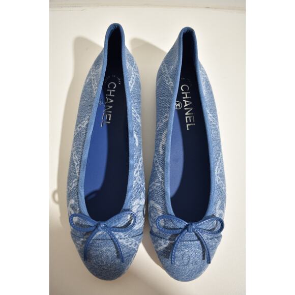 Chanel 23A Printed Denim Blue White CC Logo Bow Tie Ballet Ballerina Flat 37 - Picture 8 of 12
